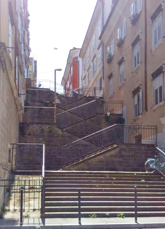 Casa Antica - Historical Apartment In Old City Center 的里雅斯特 外观 照片